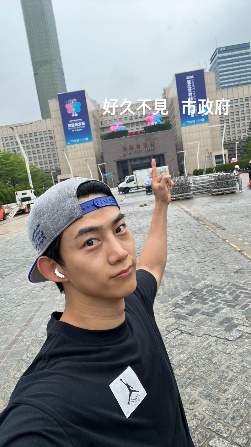 玉澤演今(25日)又在信義區跑步,還發限動。(截圖自玉澤演INS)