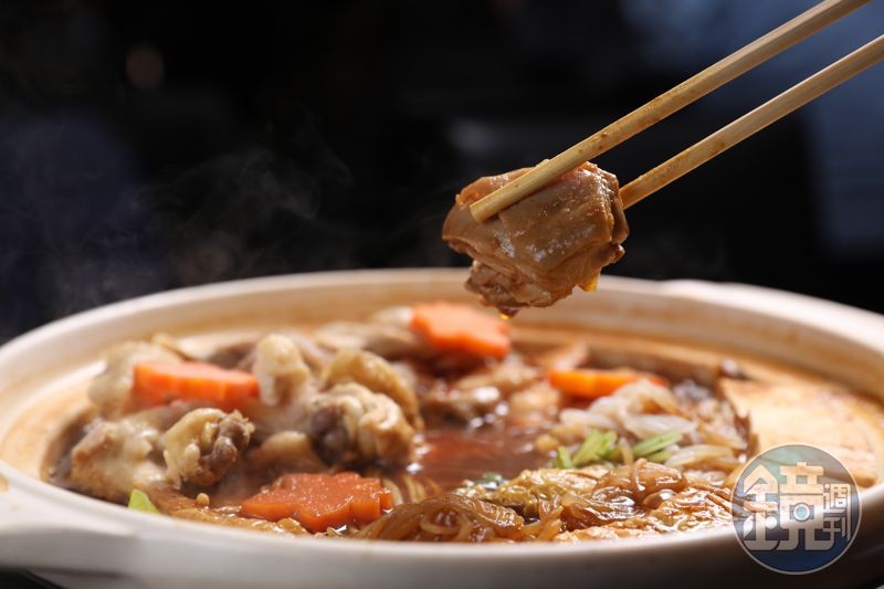 「樞」的地雞料理在名古屋有口皆碑。(會席料理每人約7,000日圓,約新台幣1,974元)