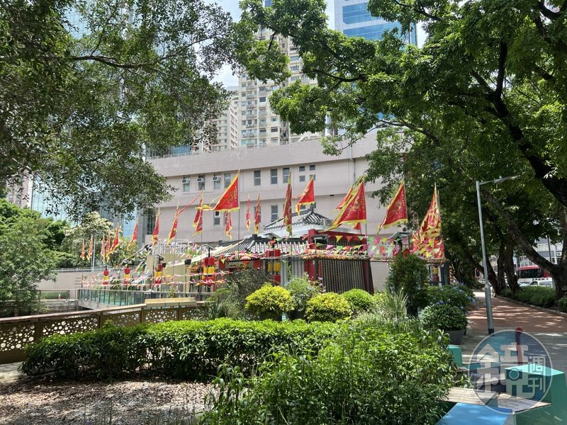 2023年結束68年漂流史後上岸的「水上三角天后廟」。