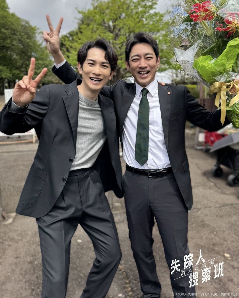 町田啓太（左）與小泉孝太郎二度合作超開心。（翻攝官方X)