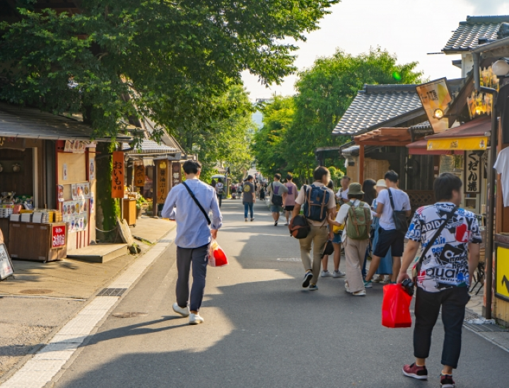 ▲湯之坪商店街,古色古香的街景非常有味道。 圖:Photo AC/來源