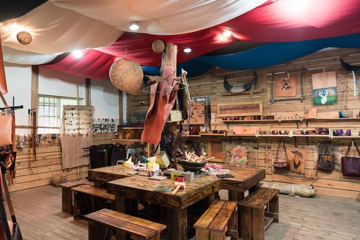 ▲金皮雕工作室 & 不安於室。　圖：嘉義縣政府新聞行銷處／提供
