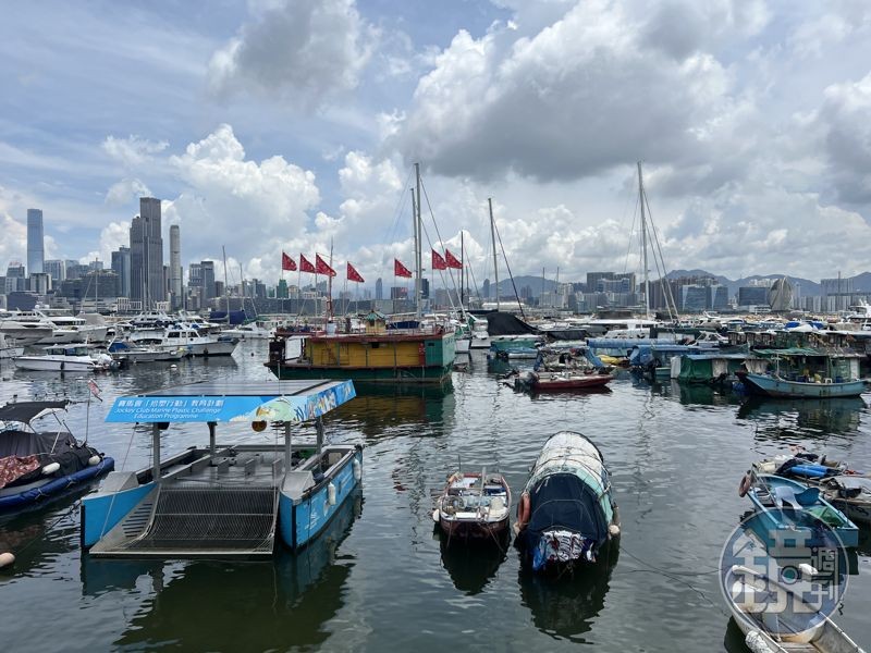 「水上三角天后廟」原本所在的船隻,如今仍在香港天后的避風塘停泊。