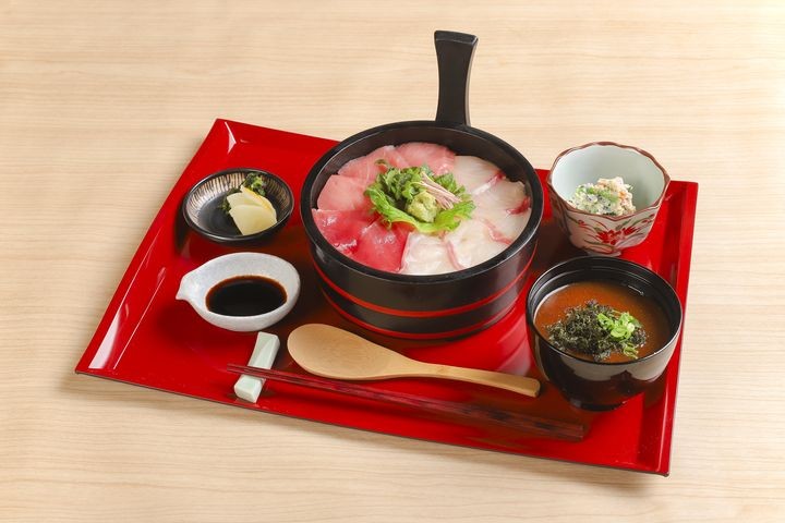 ▲大阪萬博會場由三得利打造的飲食據點「近畿大學水產研究所大阪關西博覽會水廣場店」。　圖：三得利／提供