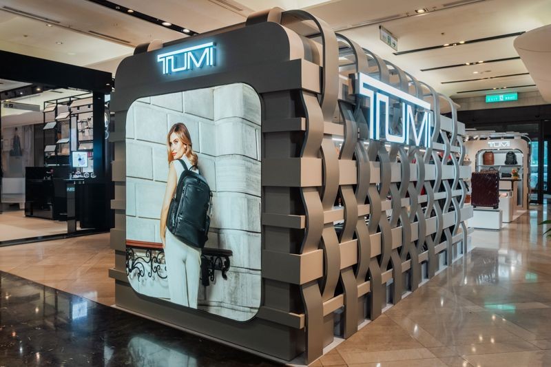 TUMI期間限定概念店位於台北新光三越信義新天地A9館1樓。(TUMI提供)