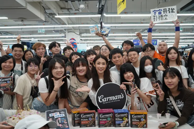▲林思宇出席一日店長活動。（圖／康麥滋 Carmans 提供）
