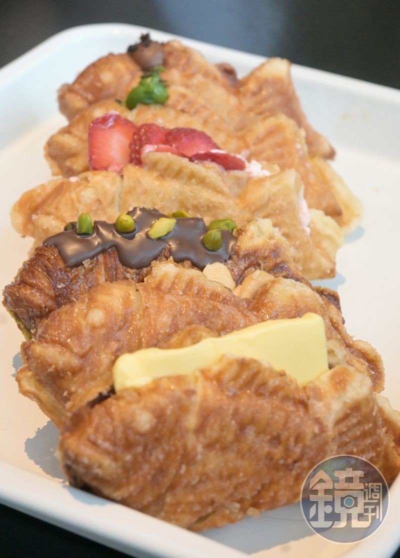 鯛魚燒共有6種口味,分別是黑金巧克力(上起)、京都抹茶、草莓卡士達、杜拜巧克力、黃豆粉麻糬以及紅豆奶油。