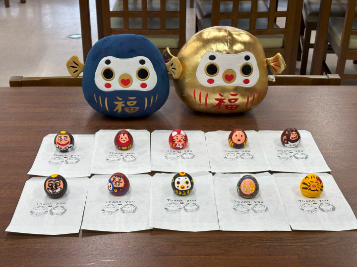▲山口市傳統工藝「大內人形」彩繪。　圖：向日遊／提供