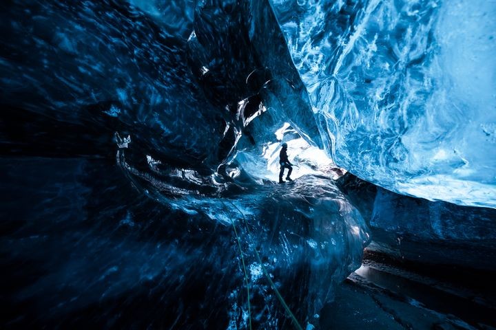▲藍冰洞是冰島冬季獨有奇景。　圖：shutterstock／來源
