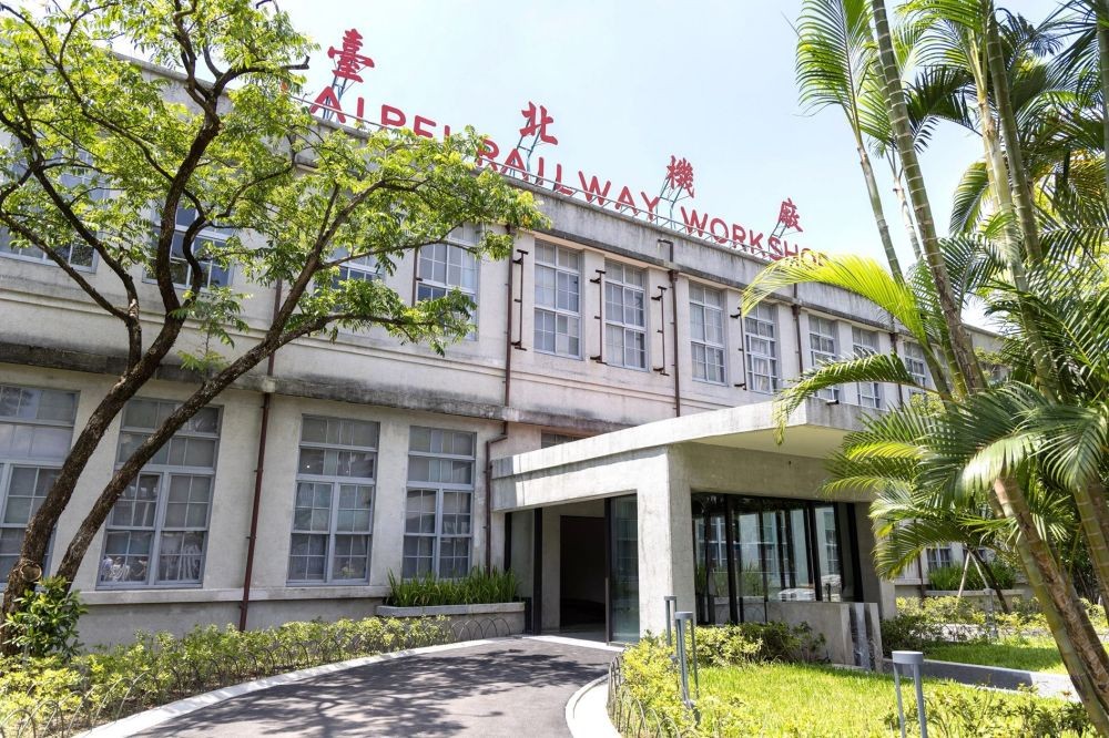 不同於原先台北機廠的使命,國家鐵道博物館嘗試將更多重要的古蹟對外開放,將於 7 月 31 日實行第一階段開放,包括:柴電工場、總辦公室、技工養成所、材料試驗所、大禮堂,以及澡堂等 6 處古蹟建築