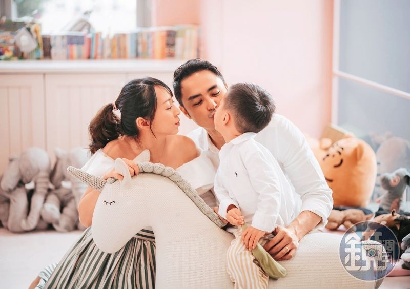 明道夫妻和兒子互動十分溫馨可愛。(讀者提供)