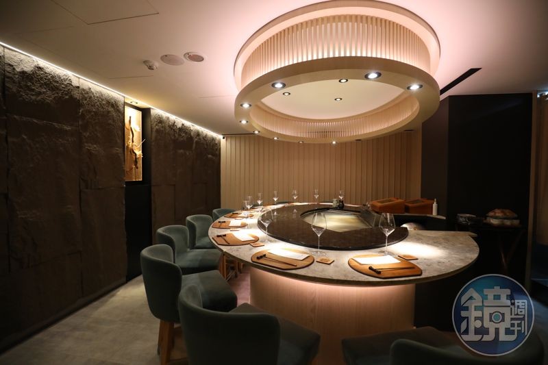 初魚鉄板料亭民生店共有2間包廂、合計25個席位,非常適合包場聚餐。