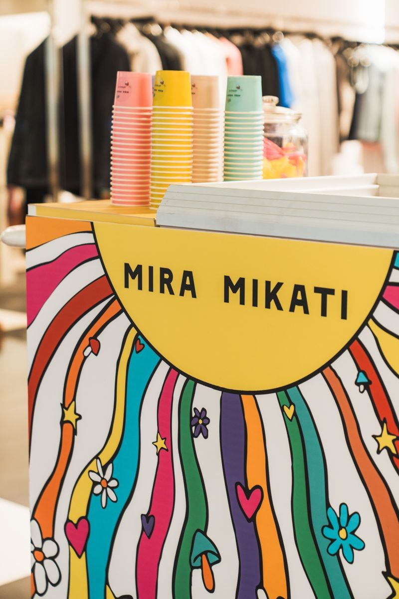 只要有消費就能免費吃到ARTIFACTS x MIRA MIKATI限定冰淇淋。(ARTIFACTS提供)