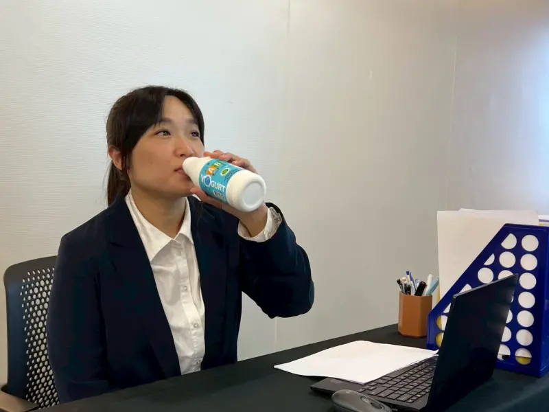 ▲早晚一瓶AB優酪乳 上班族日常排便小幫手。(圖/業者提供)