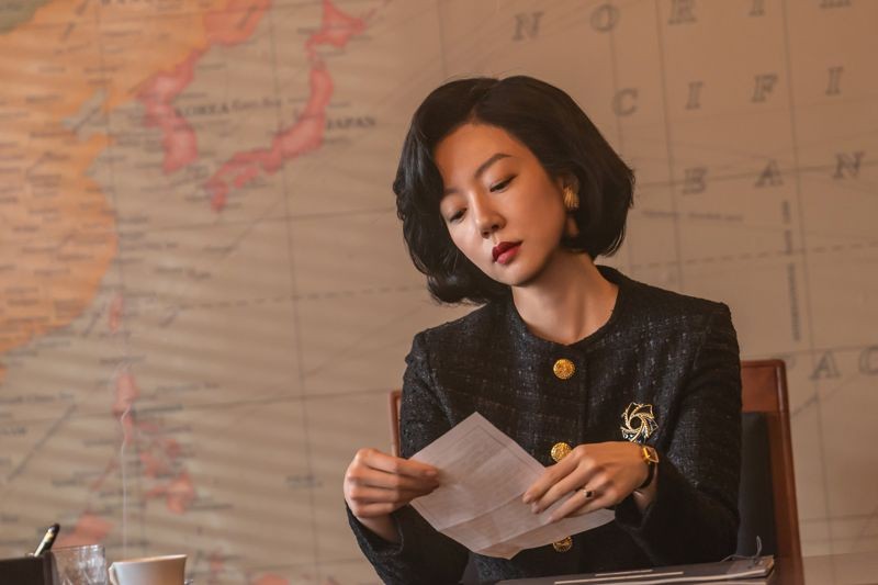 林秀晶在《下流大盜》演出會長夫人，柳承龍超欣賞她的演技。（Disney+提供）