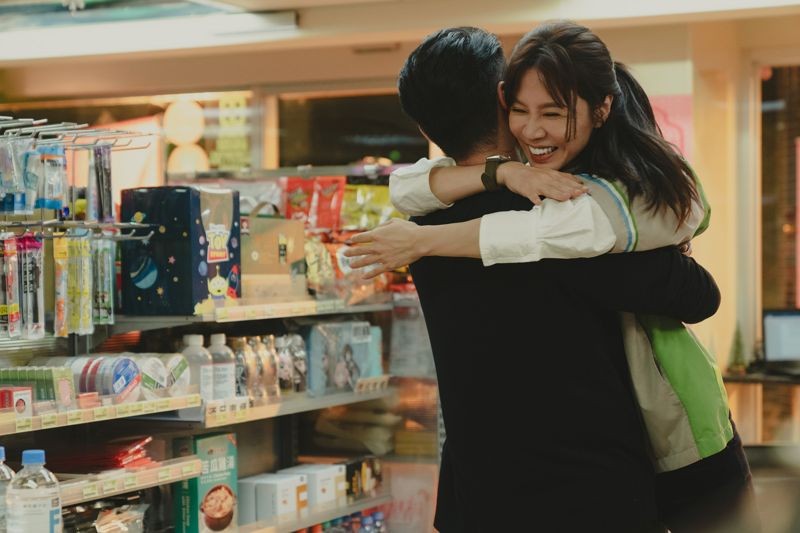 謝盈萱感動議題更廣泛討論,對劉若英表達強烈愛意。(Netflix提供)