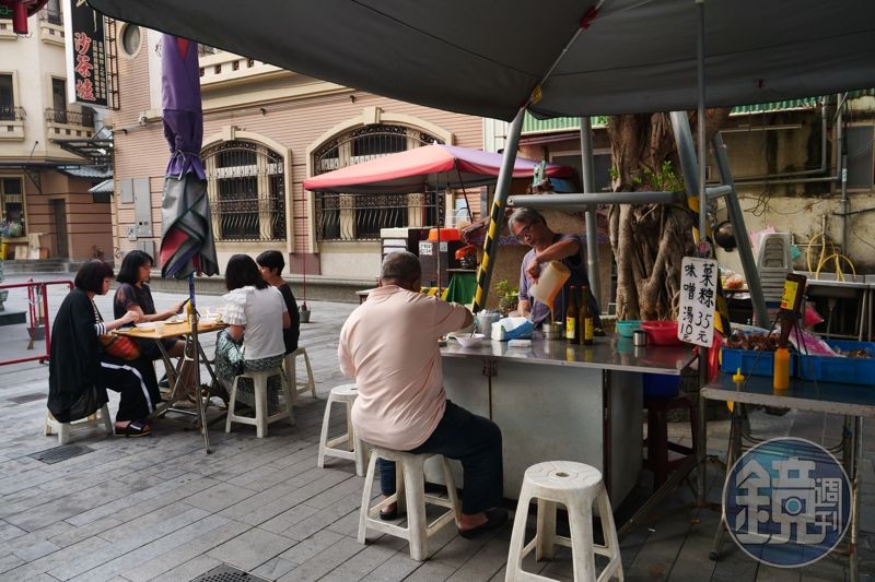「老鄭的粽子」是早晨限定。