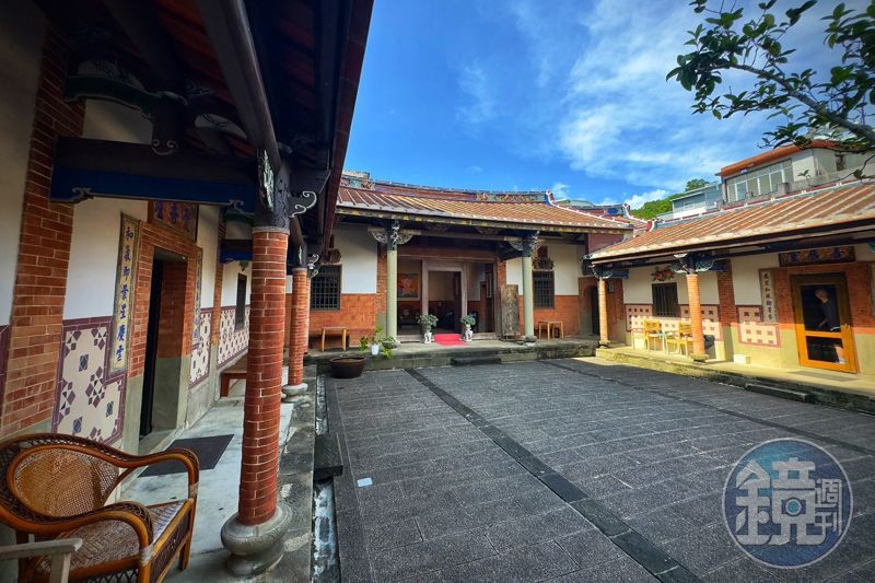 新天井位在傳統三合院「忠恕堂」裡,這裡曾是一位秀才的家。(童心怡攝)