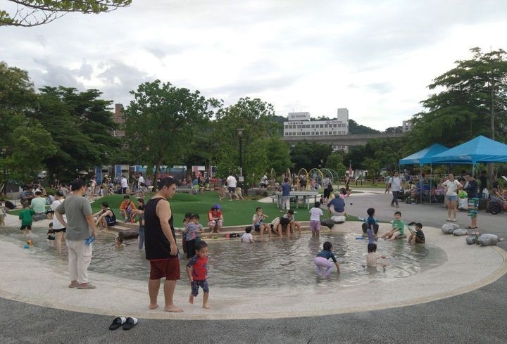 ▲陽光遊戲場水樂園讓小朋友開心玩水。　圖：新北市政府水利局／提供