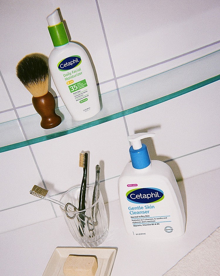 Cetaphil舒特膚產品象徵「成分簡單、溫和的品項」