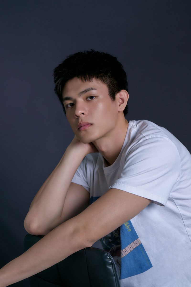 邱以太接演華語版《我們的藍調時光》面對許多「教科書級演技」前輩,心情興奮。(群星瑞智)