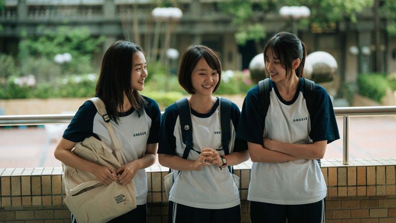 林廷憶、方郁婷、陳昕葳(左起)在《回魂計》中飾演關鍵女兒角色,與舒淇、李心潔、賈靜雯三影后同台飆戲。(Netflix提供)