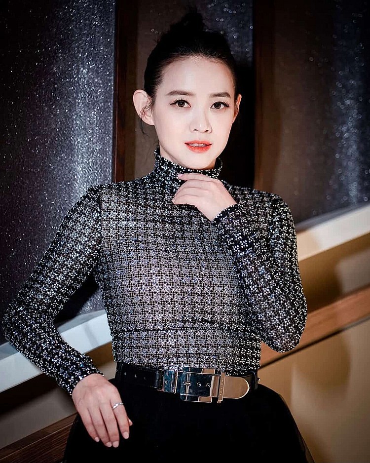 曾寶儀曾說：「人生就是來實現奇蹟，而你跟奇蹟的距離，只差一個『相信』。」