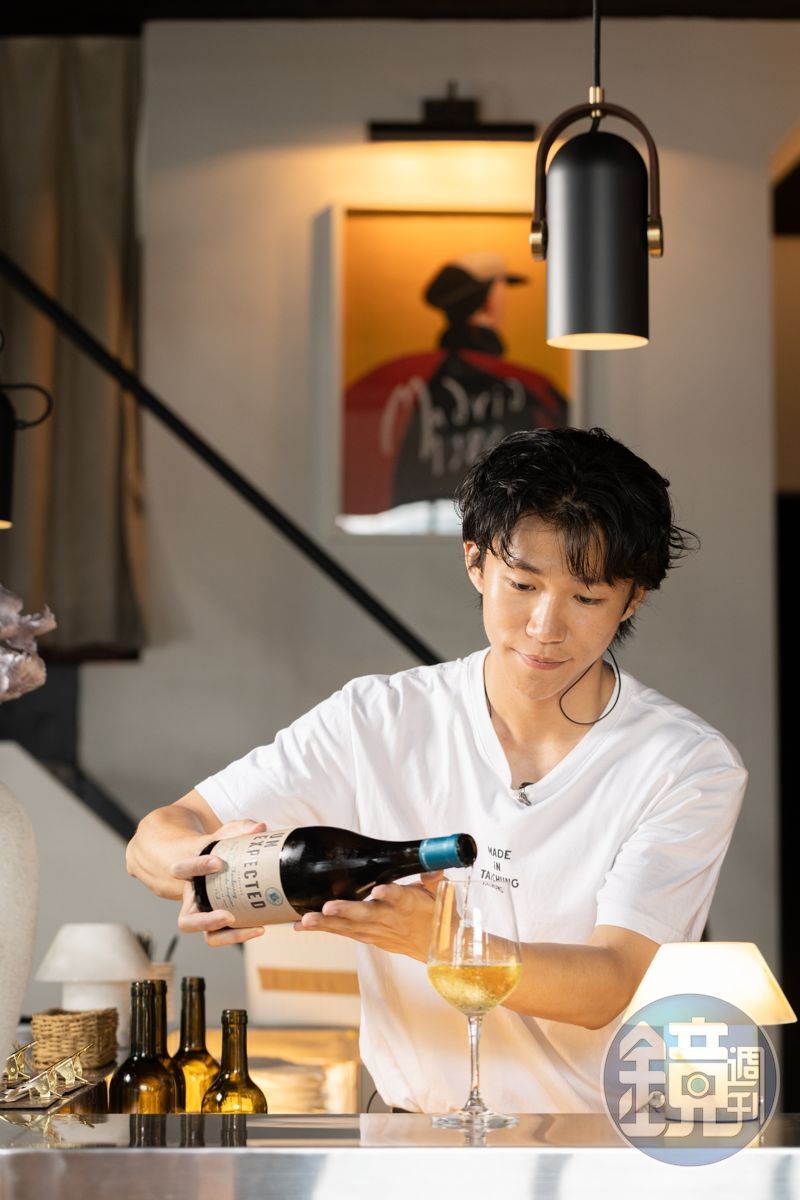 不知如何挑選喜歡的自然酒,可以詢問店內人員,一定能找到心儀的風味。