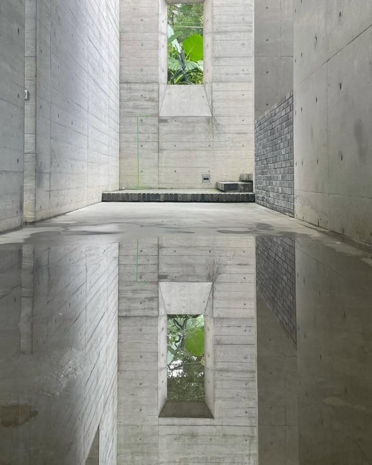 這座私人美術館以「當代寫實藝術」為核心,除了持續規劃展覽之外,更積極推動台灣本土寫實藝術的學術研究。