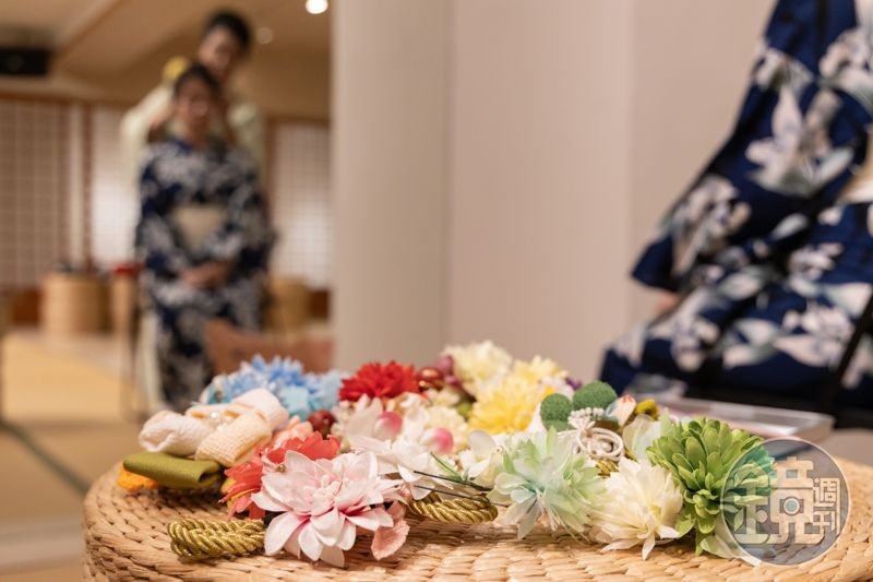 預約日式妝髮造型服務,可隨意搭配自己喜歡的頭飾。