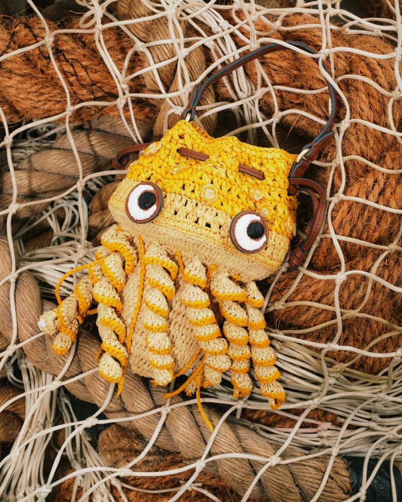 Raffia草編章魚包款,NT$25,580。(Club Designer提供)