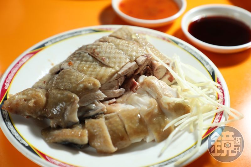 肉質結實的「白斬雞」,也是一種古早味。(250元/份)