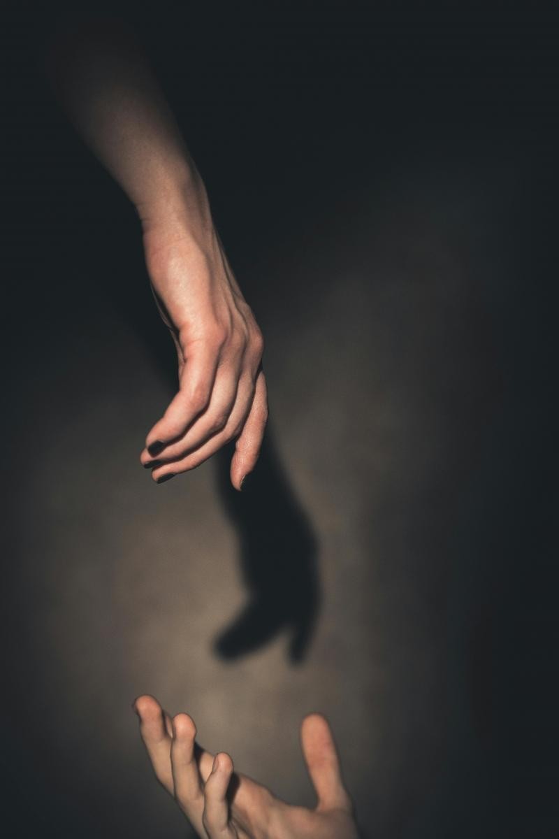 不論是職場還是生活,男性常背負「必須成功」的壓力。然而在伴侶關係中,若能肯定他的努力過程而非僅看成果,能大幅降低挫敗感。