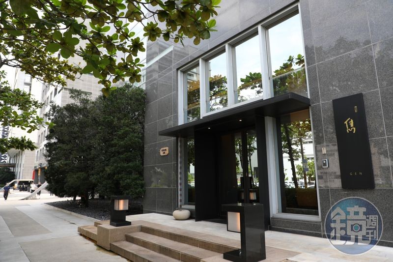 高雄前鎮軟體園區是不少高檔餐廳聚集地,位於國城UFO總部一樓的「雋GEN by Matt Chen」是其中一馬當先的米其林一星餐廳。