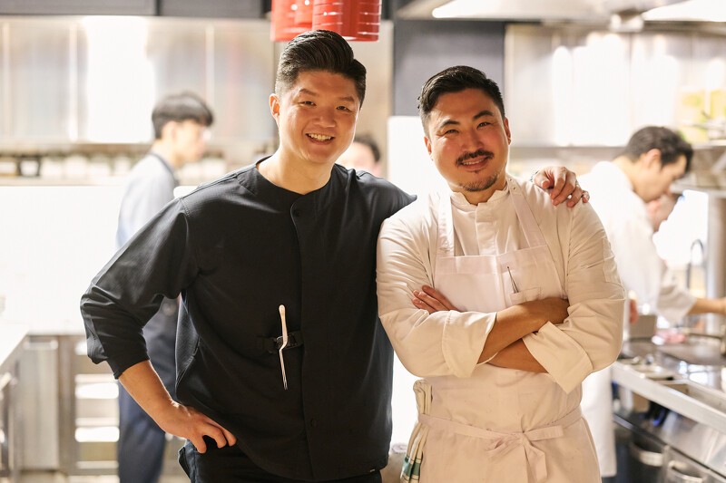 Jimmy Lim(左)與Sun Kim攜手下廚