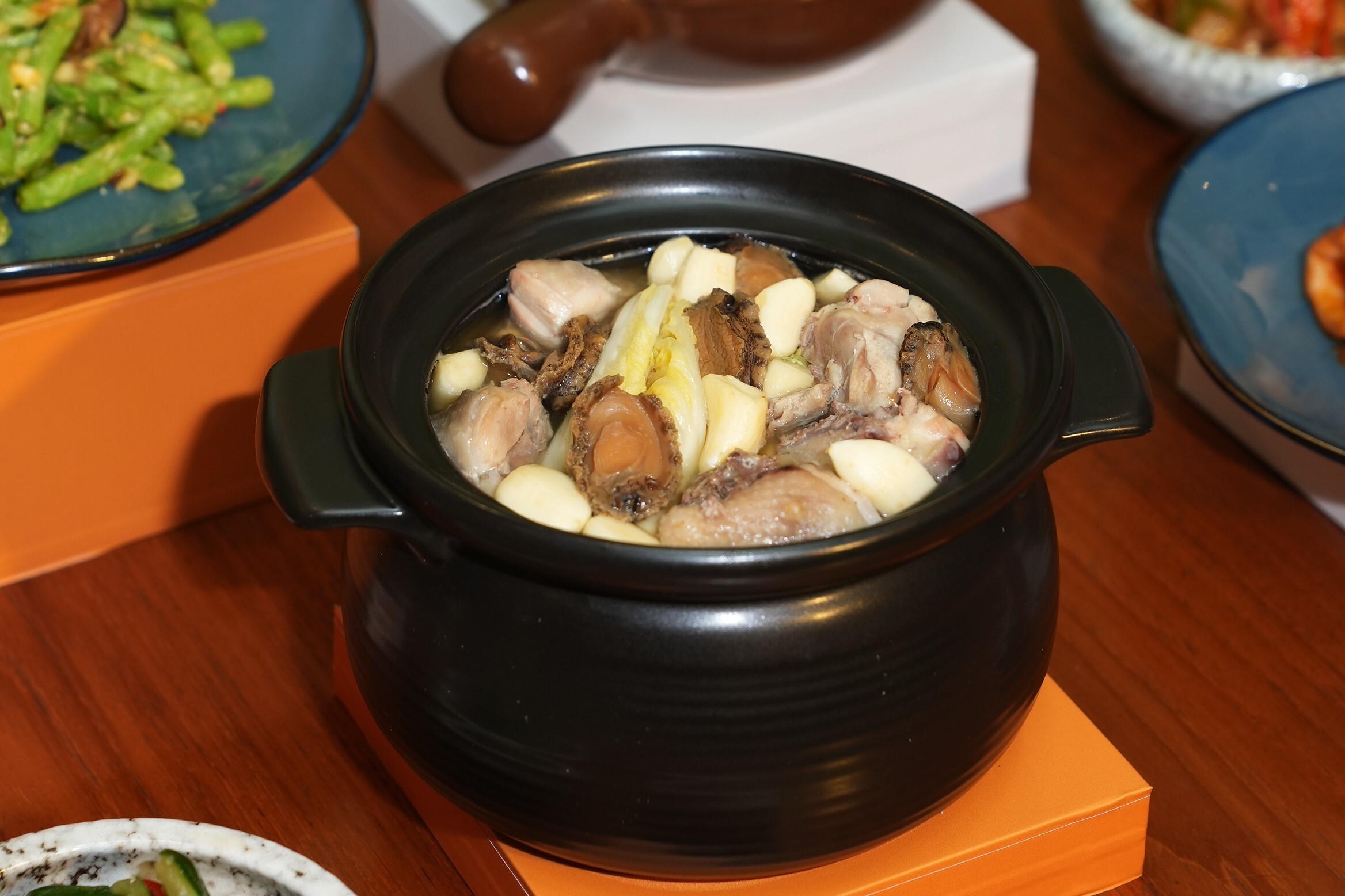 林昀儒跨界料理總監,推出家鄉味珍藏料理