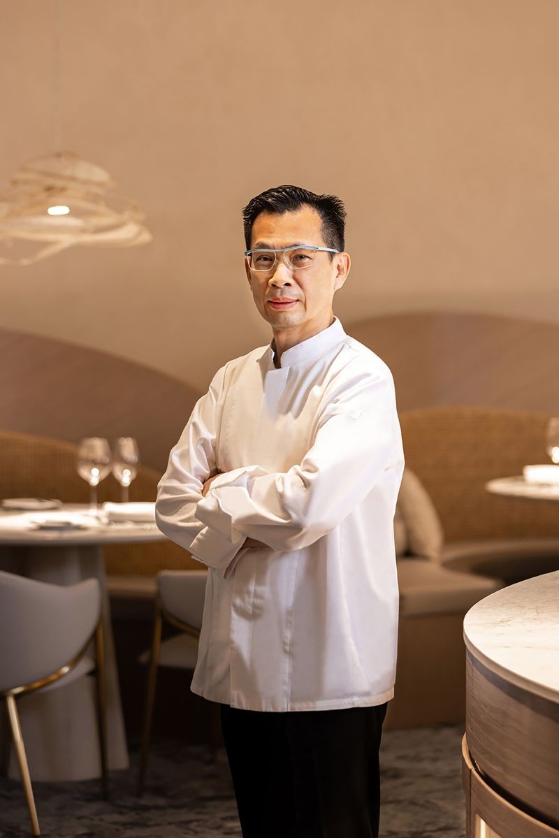 「THOMAS CHIEN Restaurant」廚藝總監簡天才以獨到的國際視野,為這場餐會帶來法式解構與重組思維,讓台菜在保有靈魂的同時,展現出更具未來感的優雅面貌。(欣葉.鐘菜提供)
