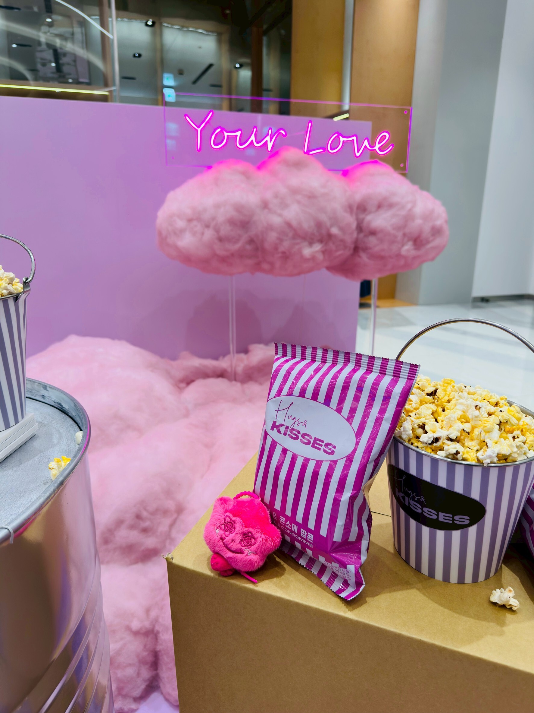 BLACKPINK Jisoo快閃店登台!粉紅夢幻氛圍引爆BLINK熱潮