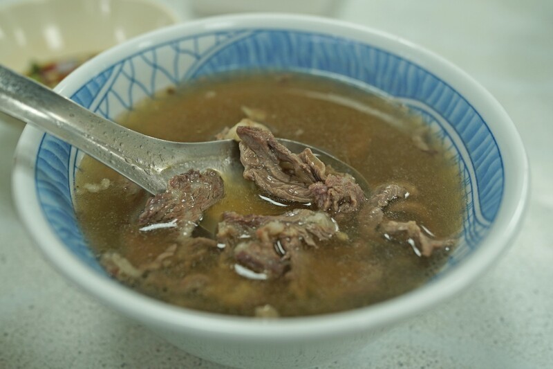 來台南就是要來段小吃巡禮。
