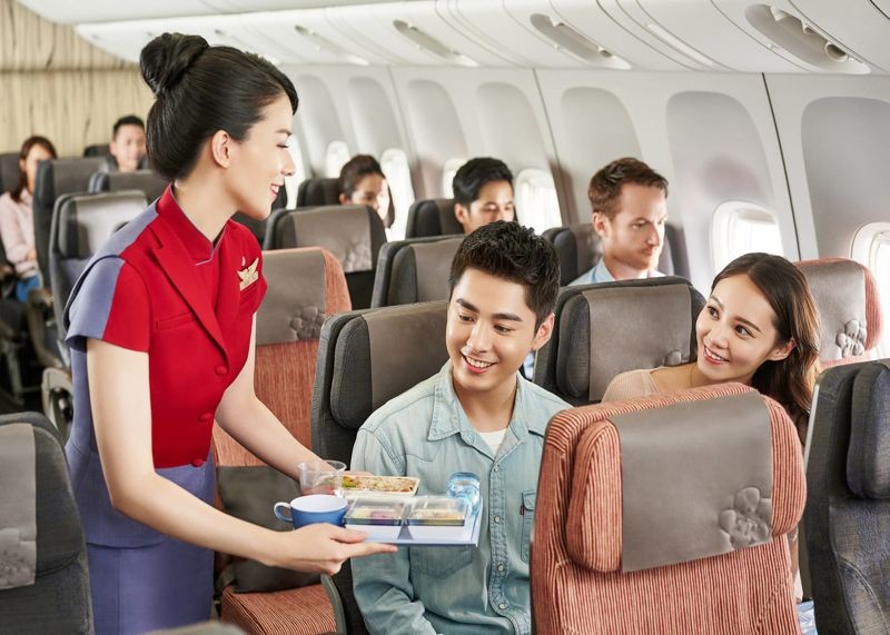 華航以波音777-300ER客機執飛台北—溫哥華航線,提供40個商務艙,62個豪經艙與256個經濟艙。(中華航空提供)