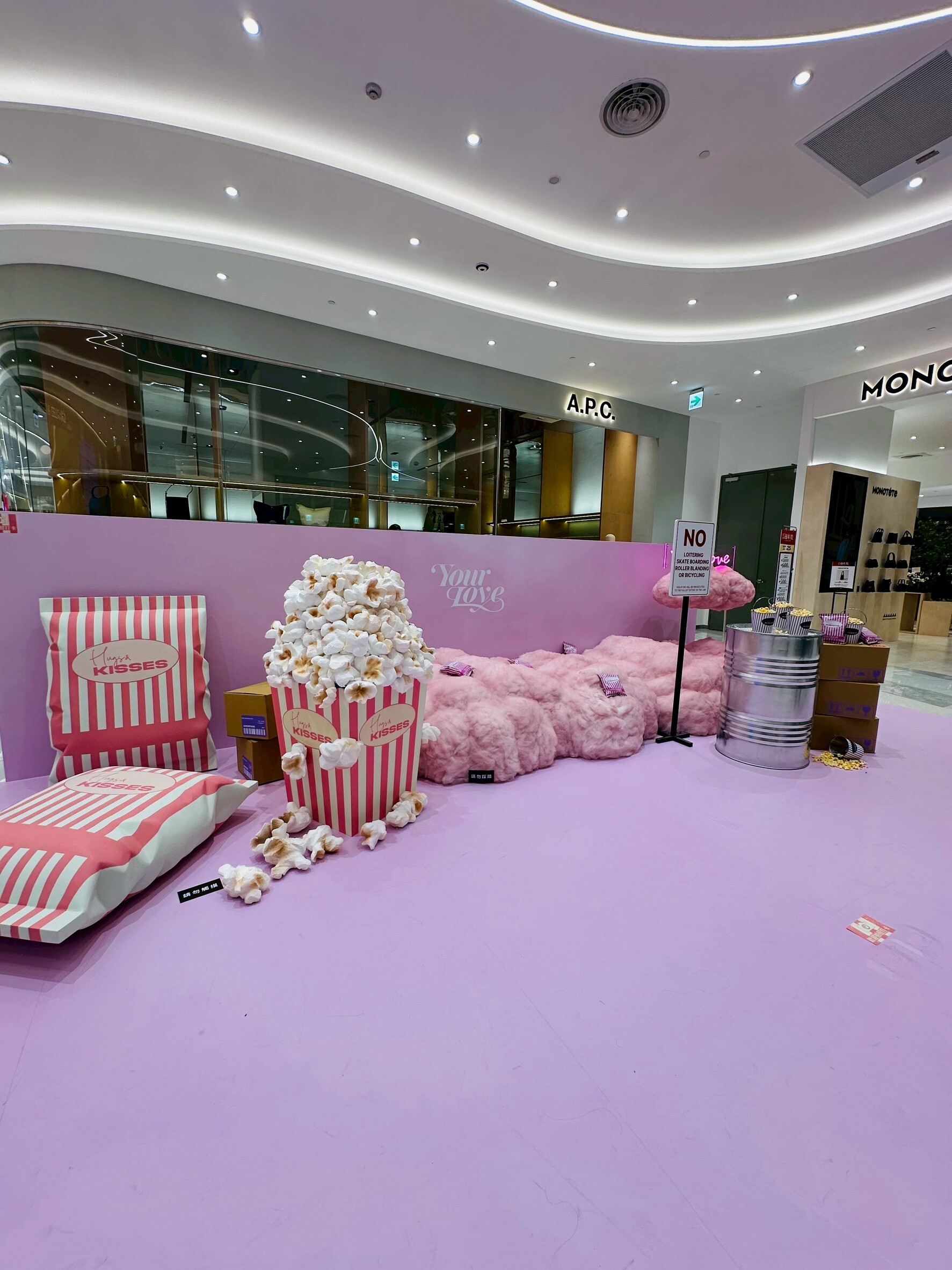 BLACKPINK Jisoo快閃店登台!粉紅夢幻氛圍引爆BLINK熱潮