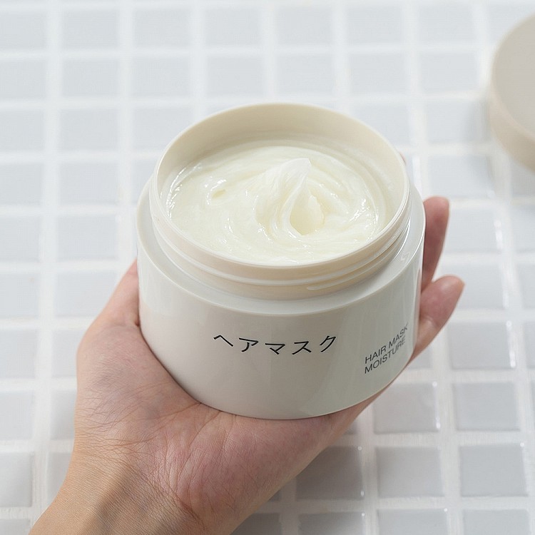 「深層修護髮膜」就像是一場給髮絲的療癒SPA，融合3種發酵液與植物性蛋白質