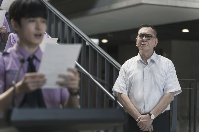 黃秋生因拍《自殺通告》和不少台灣新生代演員合作。(本萃電影提供)