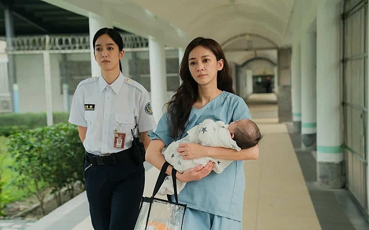 《陽光女子合唱團》找來曾主演《痞子英雄》、《愛 LOVE》、《閨蜜》、《比悲傷更悲傷的故事》…等熱播作,並三度獲得金馬入圍肯定的陳意涵主演,這次飾演的惠貞既要展現母愛的柔軟,也要詮釋為母則強的堅毅,是個充滿淚水與溫度的角色。