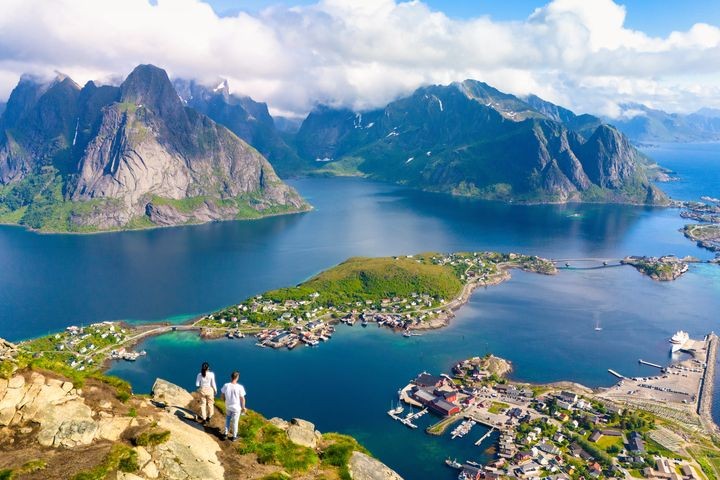▲羅浮敦群島知名健行步道，徒步攀登雷訥布林根山步道。　圖：shutterstock／來源