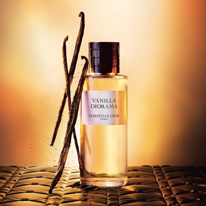 DIOR香氛世家澄金梵尼蘭Vanilla Diorama 50ml,NT6,700、100ml,NT10,900