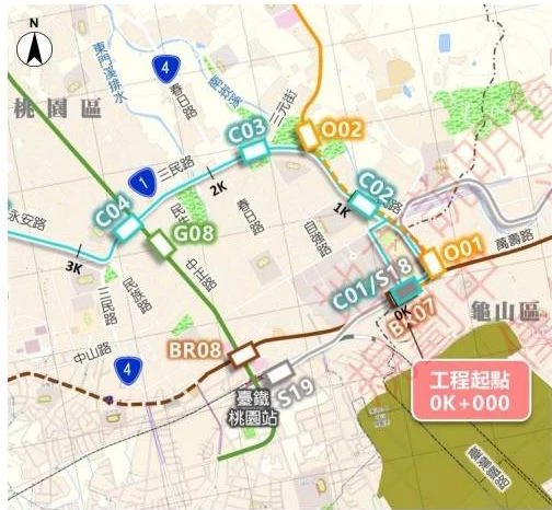 「青線」路線全長逾 15 公里，初步規劃採輕軌系統，設有 15 座車站及 1 座機廠，包括：C01 田徑場、C02 市議會、C03 新永和市場、C04 永和市場、C05 永安力行路口、C06 永安大興西路口、C07 永安 1360 巷口、C08 中興四街口、C09 中興龍安街口、C10 內定 116 巷口、C11 中興中正東路口、C12 高鐵桃園站、C13 高鐵南路、C14 公園永發路口、C15 領航洽溪路口。