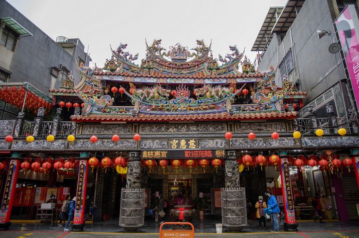 ▲板橋慈惠宮春節期間展現濃厚年節氛圍。　圖：新北市政府觀光旅遊局／提供
