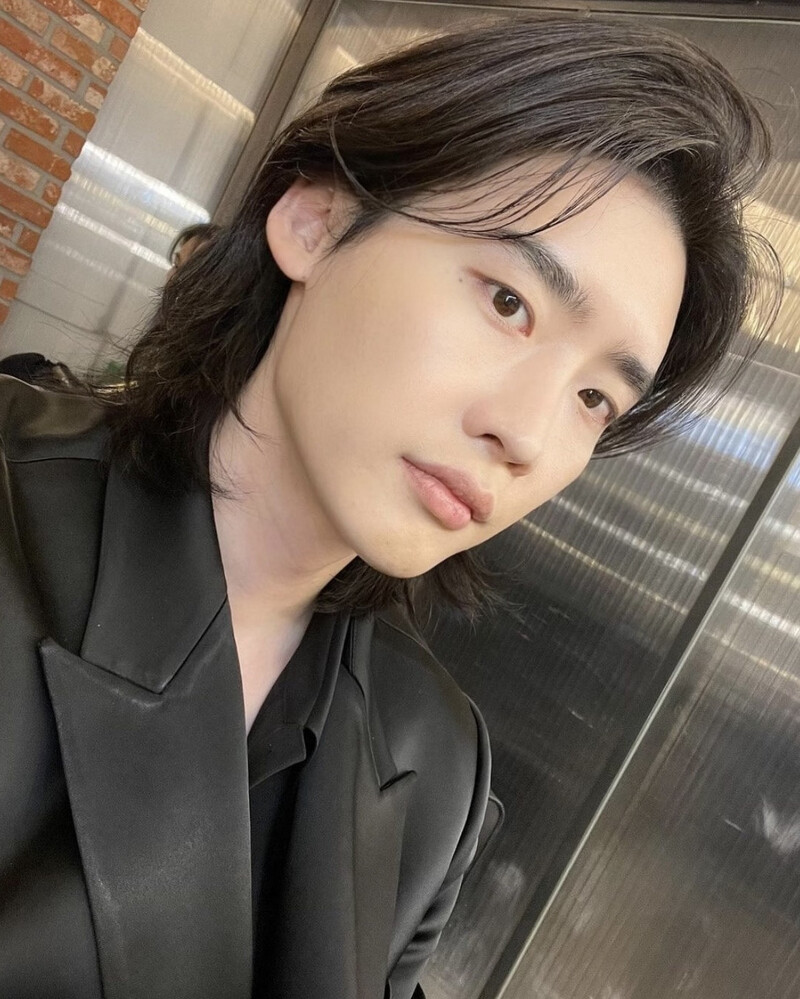 Photo/ IG @jongsuk0206