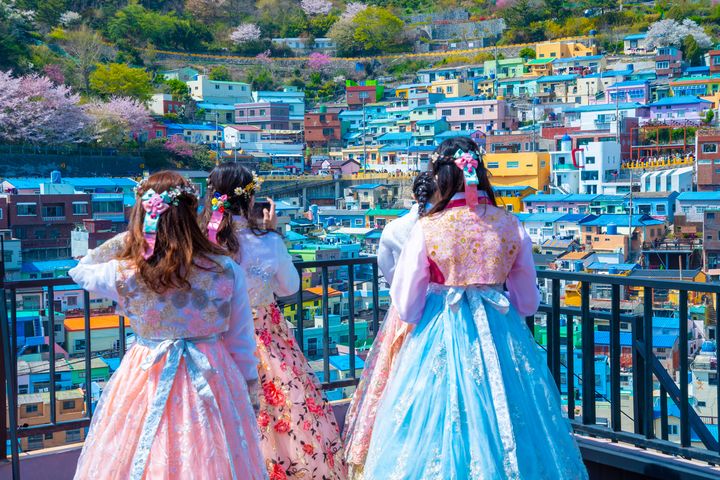 ▲甘川洞彩繪文化村春日時節更顯繽紛多彩。　圖：shutterstock／來源